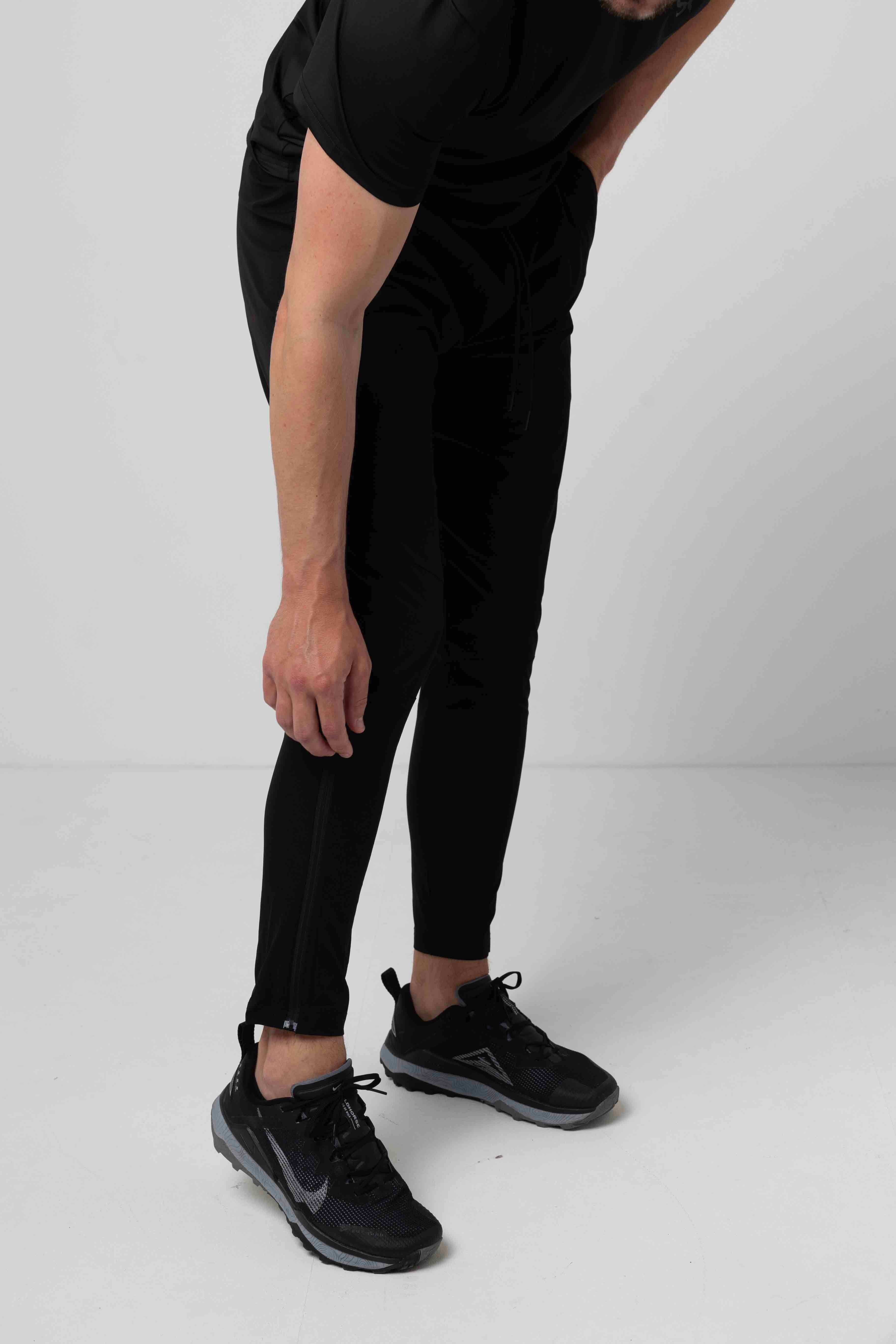 Endurance track pants - stealth black